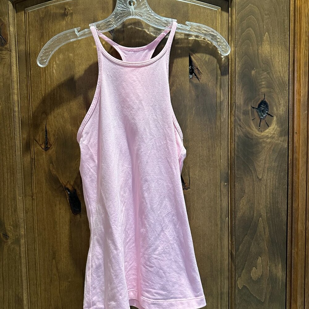 LULU LEMON TANK TOP SIZE 4  BABY PINK